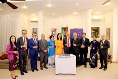 La célébration des 50 ans de relations diplomatiques Vietnam-Italie