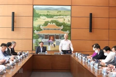 AN : débat en groupe sur les questions socio-économiques et deux projets de loi