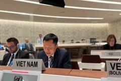 Le chef adjoint de la délégation permanente du Vietnam à Genève, Cung Duc Han lors de la session. Photo : VNA