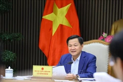 Le vice-PM Le Minh Khai s'entretient avec son homologue sud-coréen Hong Nam-ki
