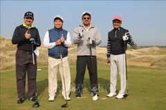 Tournoi de golf en l’honneur des 70 ans d'établissement des liens diplomatiques Vietnam-Russie