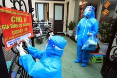 De jeunes Hanoïens bénévoles pour soutenir les patients F0 à domicile