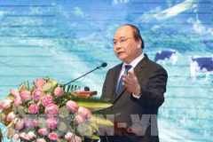 À Son La, le Premier ministre Nguyên Xuân Phuc montre la voie