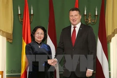 La vice-présidente Dang Thi Ngoc Thinh en visite officielle en Lettonie