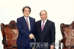Le PM Nguyên Xuân Phuc salue les liens avec le Japon et la Hongrie