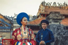 Ces amoureux des anciens vêtements à la recherche du temps perdu