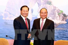 Le PM reçoit le secrétaire du Comité du PCC pour la Région autonome Zhuang du Guangxi