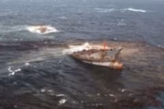 Naufrage d’un pétrolier au large de la Malaisie, six disparus
