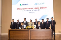 Le groupe vietnamien de construction Hoa Binh coopère avec Hyundai Elevator