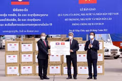 Un officiel lao apprécie le soutien du Vietnam à de nombreux pays dans la lutte contre le COVID-19
