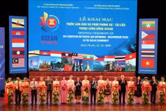 Exposition sur la Communauté de l'ASEAN à Binh Phuoc
