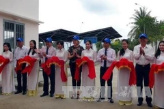Bên Tre : inauguration de deux ouvrages fonctionnant à l'énergie solaire