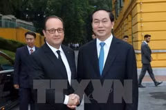 Le président français François Hollande en visite au Vietnam
