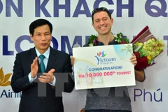 Le Vietnam accueille son 10 millionième touriste étranger