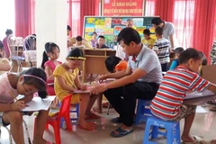 Des cours de peinture gratuits au village de Cô Dô