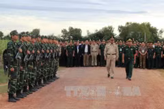 Vietnam-Cambodge: échange entre des provinces frontalières