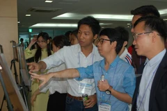 Conférence des jeunes scientifiques vietnamiens à Séoul
