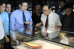 Exposition du trésor impérial de la dynastie des Nguyên à Huê