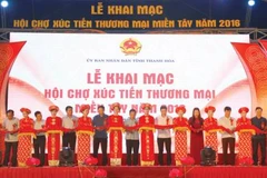 Foire de promotion du commerce de la région de l’ouest de Thanh Hoa 2016