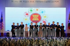 Vietnam et Laos renforcent leur coopération au commerce