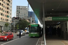 Hanoi: des bus express prêts à entrer en service