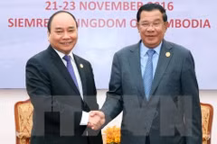 Le PM vietnamien s’entretient avec son homologue cambodgien 