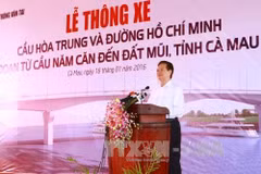 Ouverture au trafic du pont Hoà Trung et d'un tronçon de la route Ho Chi Minh 