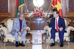 Entrevue entre les présidents du Vietnam et du Bangladesh