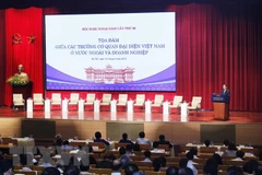 Réunion entre diplomates et entreprises à Hanoï