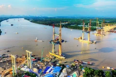 Raccordement du pont de Bach Dang reliant Quang Ninh à Hai Phong