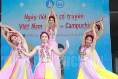 De riches activités célébrant les fêtes traditionnelles du Laos et du Cambodge