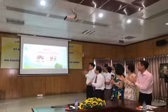 Lancement de la version laotienne et khmère du journal Thoi Dai