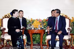 Entrevue entre la présidente de l’AN Nguyen Thi Kim Ngan et le Premier ministre cambodgien