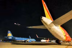 L'aéroport de Tan Son Nhat augmente ses vols de nuit pendant le Têt