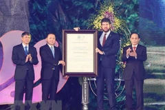 Le géoparc de Non Nuoc Cao Bang reçoit le certificat de l'UNESCO 