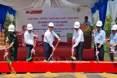 Activités à la mémoire des héros morts pour la Patrie à Binh Phuoc et Da Nang