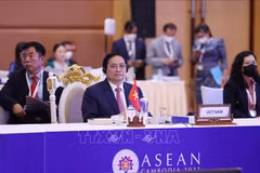 41e Sommet de l'ASEAN : le PM vietnamien affirme l'importance de maintenir la solidarité 