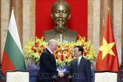 Le président Vo Van Thuong reçoit le président de l'Assemblée nationale bulgare