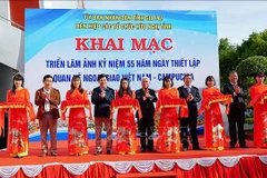 Une exposition sur les 55 ans des relations diplomatiques Vietnam - Cambodge à Gia Lai