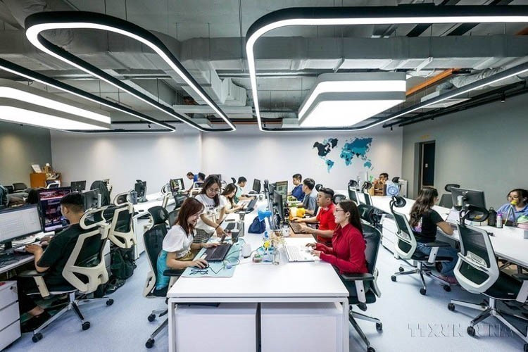 Le journal Tuôi Tre (Jeunesse) a inauguré une rédaction numérique en l’honneur de son 50e anniversaire (26 décembre 2024). Photo : VNA