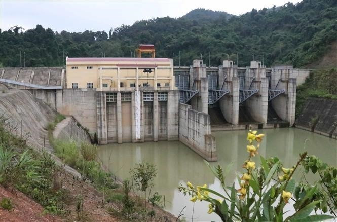 La centrale hydroélectrique de Nâm Nua, d'une capacité de plus de 10MW, dans le district de Diên Biên, contribue à réduire la pénurie d'électricité dans la province. Photo: VNA