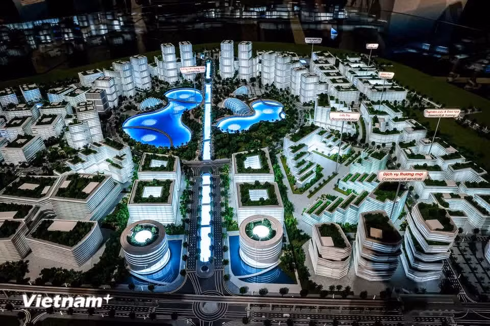 Maquette de certains projets représentatifs de la ville. Photo: VietnamPlus