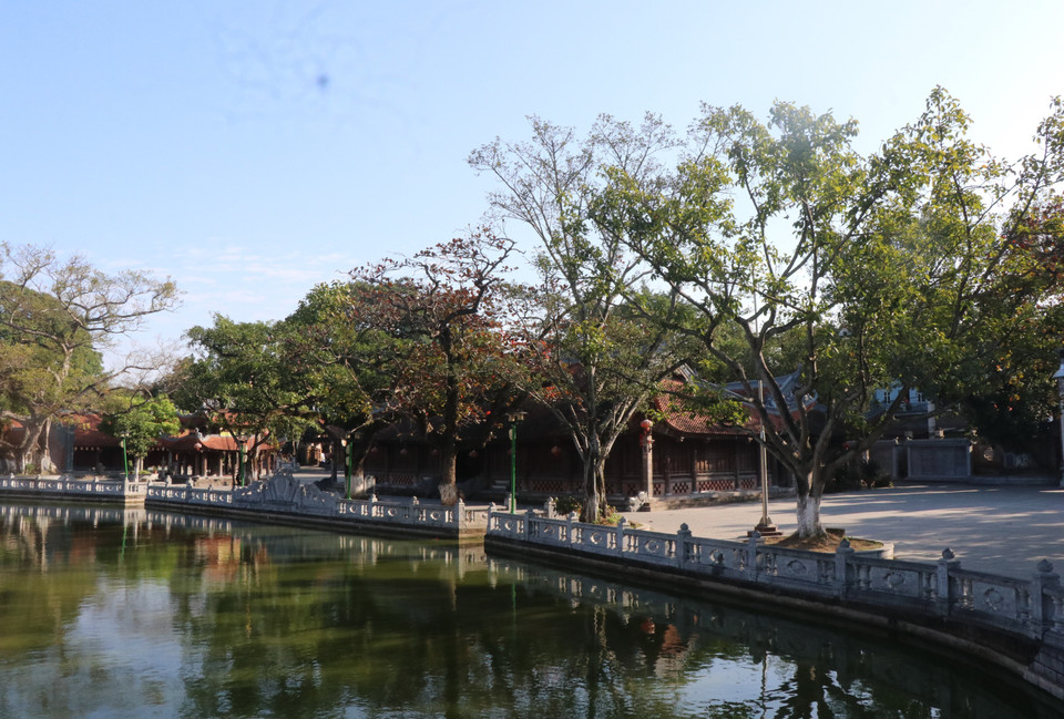Située dans le quartier de Dong Nguyen, province de Bac Ninh, la maison communale de Dong Ky a conservé de nombreux éléments témoignant de sa beauté architecturale d'antan. Photo: VNA