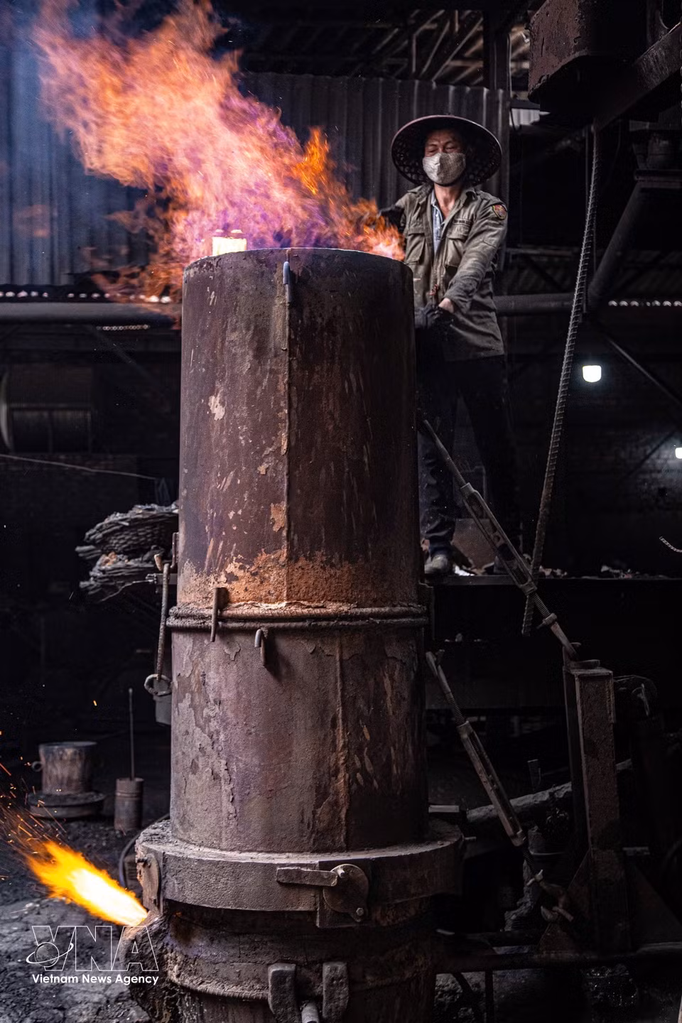 L'art du moulage dans le village de My Dong, quartier de Le Ich Moc, à Hai Phong, est une tradition séculaire transmise de génération en génération. Photo : VNA