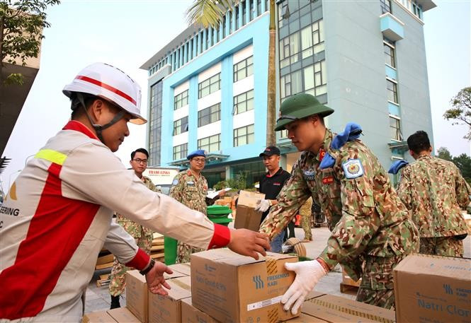 L'hôpital de campagne de niveau 2 N°2 du Vietnam préparent le matériel avant son départ pour participer aux opérations de maintien de la paix des Nations Unies (2019). Photo: VNA