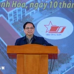 Le Premier ministre Pham Minh Chinh a assisté à la cérémonie de lancement des travaux du projet de l’école inter-niveaux de Cam Thach. Photo : VNA