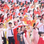 Le bloc représentant le domaine de la culture et des sports défile le 2 septembre pour commémorer le 80e anniversaire de la Fête nationale. Photo: VNA