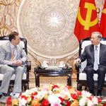 Le secrétaire général du Parti To Lam reçoit le PDG de GE Vernova, Scott Strazik (gauche). Photo: VNA