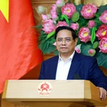 Le Premier ministre Pham Minh Chinh s'exprime lors de la réunion. Photo: VNA