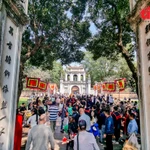 A Hanoï, stationnement et transports publics gratuits lors du Têt. Photo : Tintuc/VNA